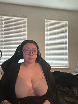 minha baby online show from April 2026 12:05:01 AM