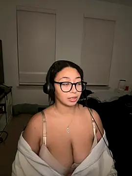 Snapshot of minha_baby chatting on November 2025 10:30:01 AM minha baby online show from November 2025 10:30:01 AM