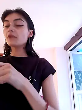 Kripta132 online show from November 2025 12:31:02 PM