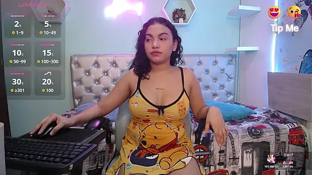 Snapshot of valeria_martinez19 chatting on May 2026 03:10:01 AM valeria martinez19 online show from May 2026 03:10:01 AM