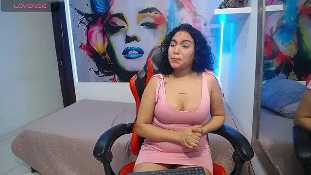 Snapshot of valeria_martinez19 chatting on May 2026 10:10:01 AM valeria martinez19 online show from May 2026 10:10:01 AM