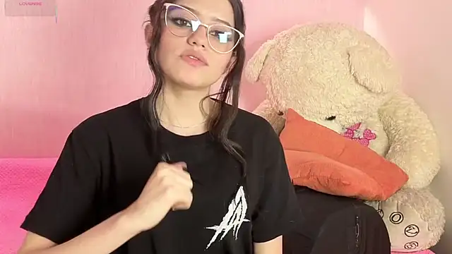 Little arii online show from April 2026 07:07:01 PM