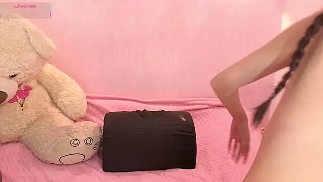 Little arii online show from February 2026 07:12:01 PM