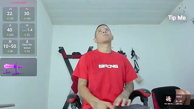 Steven19 LatinBoy online show from November 2025 11:47:01 AM