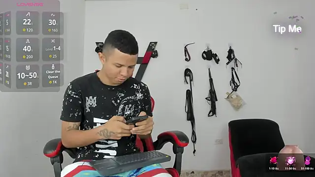 Steven19 LatinBoy online show from November 2025 11:36:01 AM