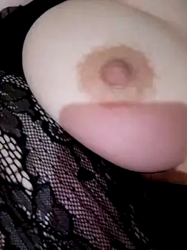 Nouna-loca online show from November 2025 04:37:02 AM