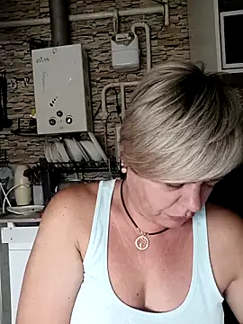 MilkySky online show from March 2026 09:19:01 PM