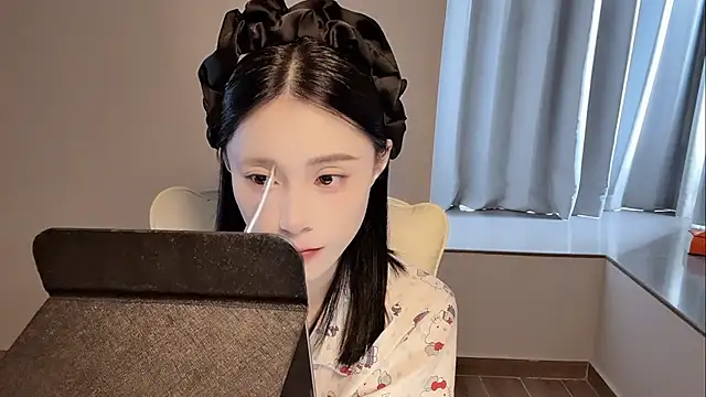 yuyu-33 online show from August 2026 01:54:01 AM