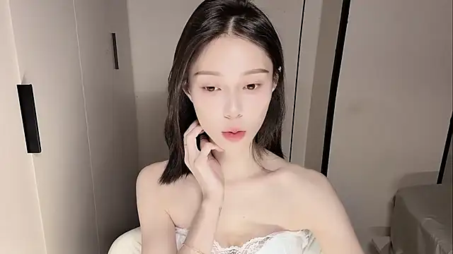 yuyu-33 online show from November 2025 06:13:01 AM