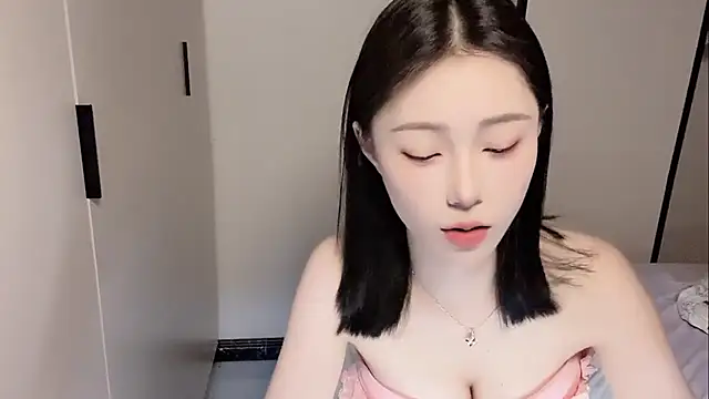 Snapshot of yuyu-33 chatting on May 2026 01:22:02 PM yuyu-33 online show from May 2026 01:22:02 PM