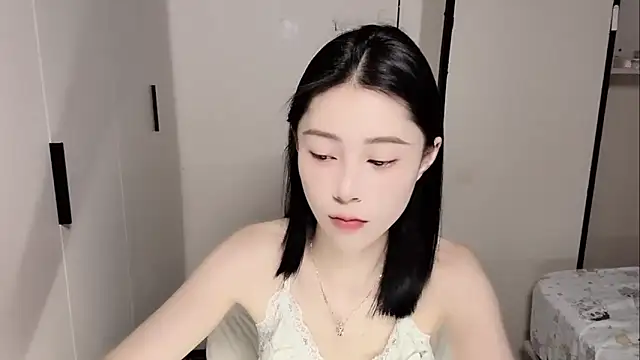 Snapshot of yuyu-33 chatting on May 2026 01:35:02 AM yuyu-33 online show from May 2026 01:35:02 AM