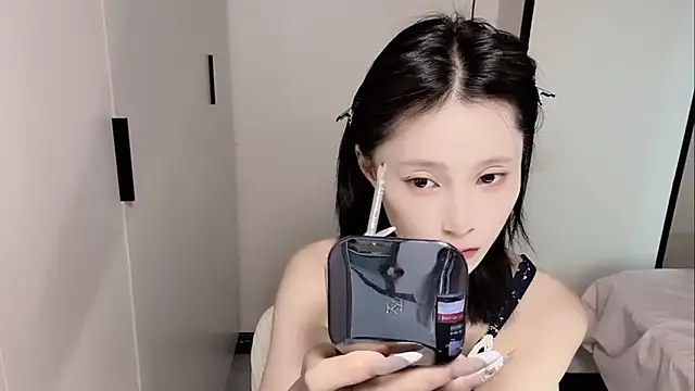 Snapshot of yuyu-33 chatting on May 2026 04:25:01 AM yuyu-33 online show from May 2026 04:25:01 AM