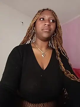 Snapshot of EvonyFoxxx chatting on May 2026 02:41:01 AM EvonyFoxxx online show from May 2026 02:41:01 AM