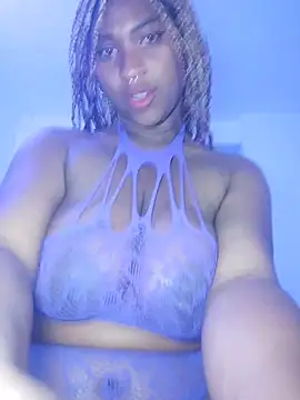 Snapshot of EvonyFoxxx chatting on January 2026 01:42:02 AM EvonyFoxxx online show from January 2026 01:42:02 AM