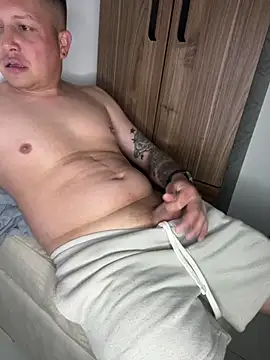 Snapshot of NathanielLux29 chatting on November 2025 01:00:02 AM NathanielLux29 online show from November 2025 01:00:02 AM