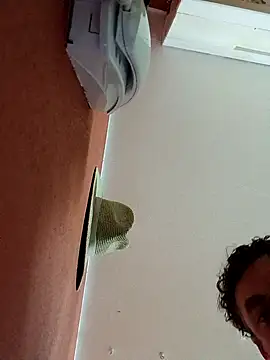 Snapshot of pino870 chatting on February 2026 11:04:02 PM pino870 online show from February 2026 11:04:02 PM