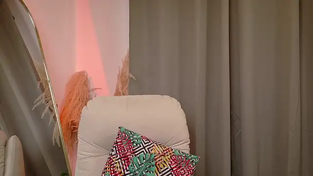 SeleneNova online show from May 2026 04:13:02 PM