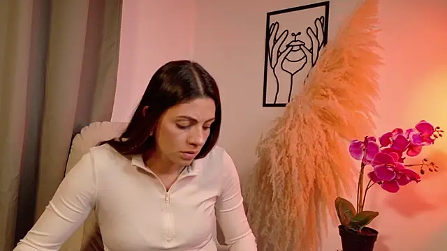 SeleneNova online show from March 2026 07:28:01 PM