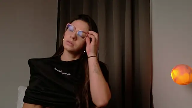 SeleneNova online show from December 2025 08:58:02 PM