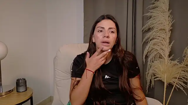 SeleneNova online show from May 2026 03:31:01 PM