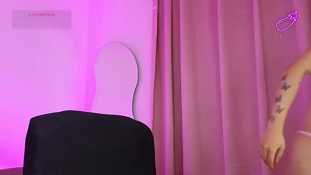 BabyLauritaa online show from December 2025 01:08:02 AM