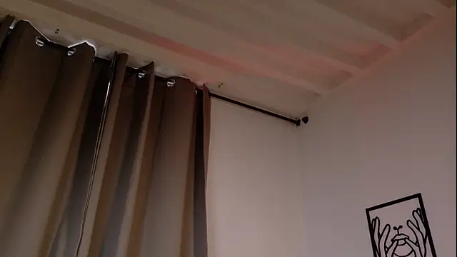 VictoriaNova  online show from February 2026 04:18:01 PM