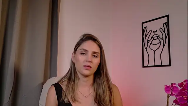 VictoriaNova  online show from February 2026 05:13:02 PM