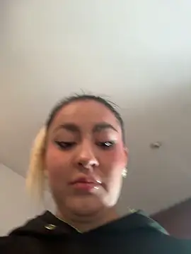 Elina Hills online show from April 2026 05:08:01 PM