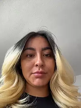 Elina Hills online show from May 2026 02:39:02 PM