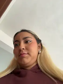 Elina Hills online show from January 2026 07:06:02 PM