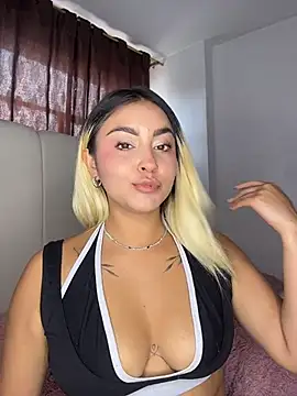 Elina Hills online show from May 2026 07:06:02 PM