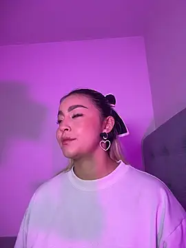 Elina Hills online show from February 2026 03:07:01 PM