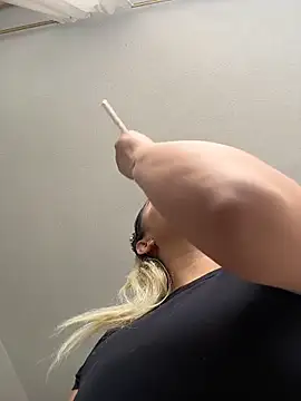 Elina Hills online show from March 2026 03:06:02 PM