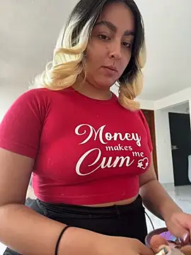 Snapshot of Elina_Hills chatting on July 2026 03:07:01 PM Elina Hills online show from July 2026 03:07:01 PM