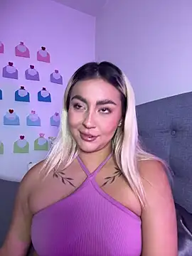 Elina Hills online show from February 2026 06:07:01 PM