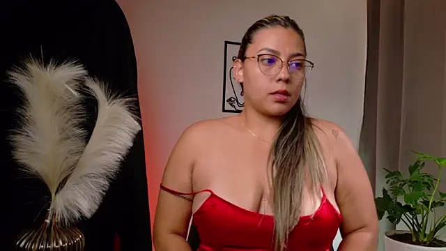 Snapshot of Zara_Nova chatting on April 2026 05:36:02 PM Zara Nova online show from April 2026 05:36:02 PM