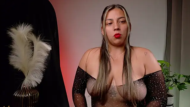 Zara Nova online show from April 2026 11:51:02 PM