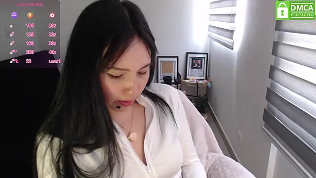Snapshot of just_meko chatting on April 2026 10:27:02 PM just meko online show from April 2026 10:27:02 PM