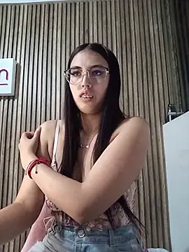 Valk submissive online show from April 2026 05:31:01 AM