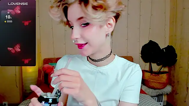 Snapshot of Angel_Julles chatting on November 2025 12:47:02 AM Angel Julles online show from November 2025 12:47:02 AM