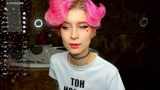 Angel Julles online show from February 2026 01:13:01 AM