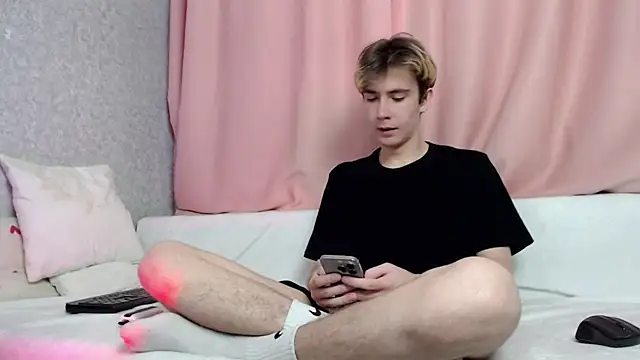 Harvey foster online show from December 2025 07:41:01 AM