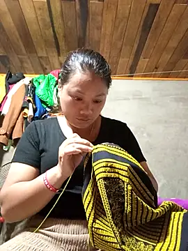 mai-mai22 online show from October 2025 07:10:01 PM