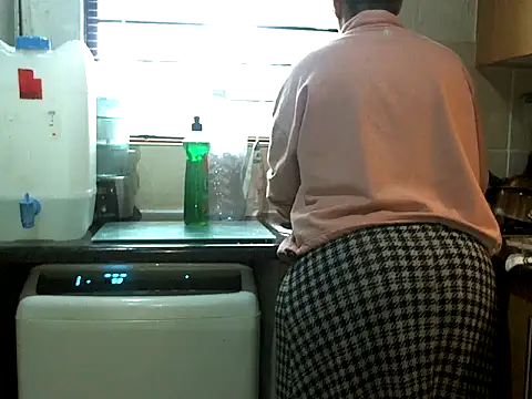 NewBeginnings8 online show from November 2025 06:18:02 AM