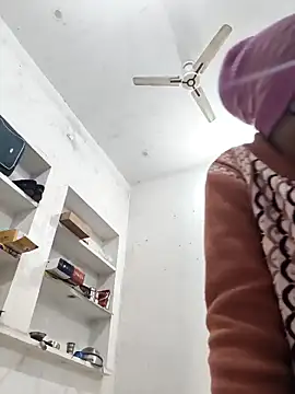 Cute Arushi online show from December 2025 06:30:01 PM