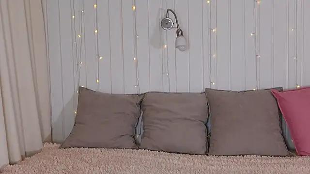 Snapshot of Helena_Amour chatting on November 2025 03:12:01 PM Helena Amour online show from November 2025 03:12:01 PM