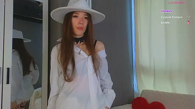 Snapshot of tinyanie chatting on June 2026 04:27:01 PM tinyanie online show from June 2026 04:27:01 PM