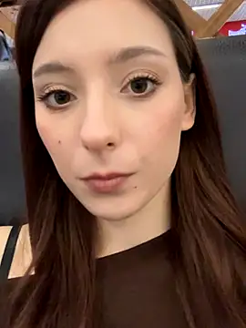 LilluKatten online show from November 2025 10:08:02 AM