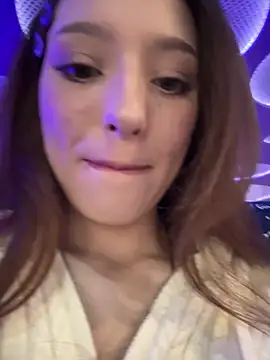 LilluKatten online show from March 2026 12:21:03 PM