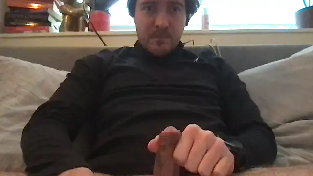 Snapshot of dutchpieter95 chatting on February 2026 01:01:01 PM dutchpieter95 online show from February 2026 01:01:01 PM